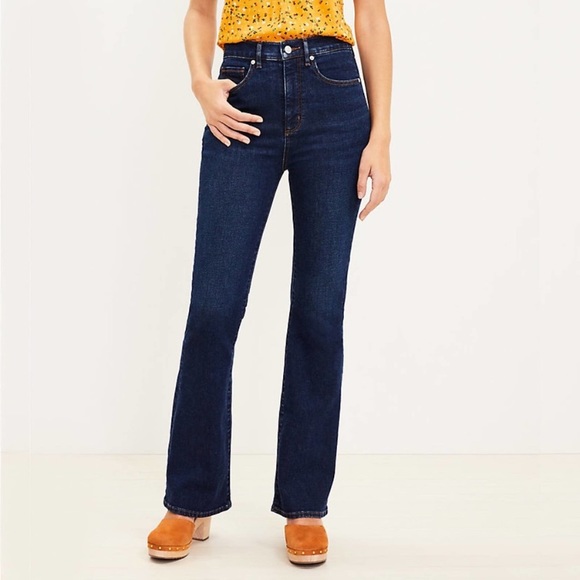 Ann Taylor Loft Modern Flare Dark Wash Jeans Flared Bootcut Women’s Size 4 - Picture 2 of 9